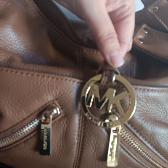 Michael Kors Portland Brown Leather Hobo Bag with Gold Hardware and MK Bag Charm - Picture 5 of 10